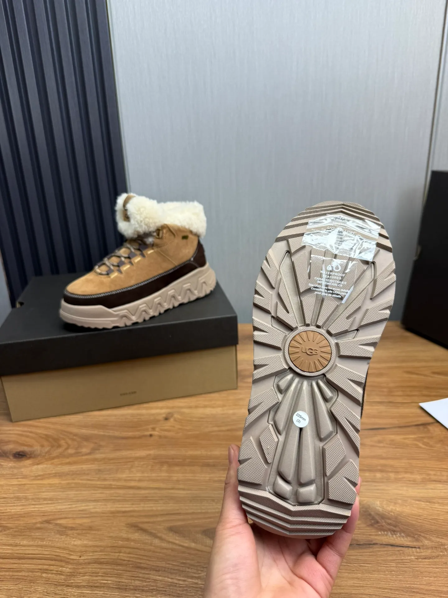 Men's shoes💰660💰couples👩‍❤️‍👨 [UGG] hot winter warm boots🐑Purely hand-stitched! Simple and stylish design, frosted cowhide➕Comfortable and warm wool➕UGG original outsole‼ ️Soft and comfortable to wear, good warmth retention, and excellent foot feel 36-44 regular size